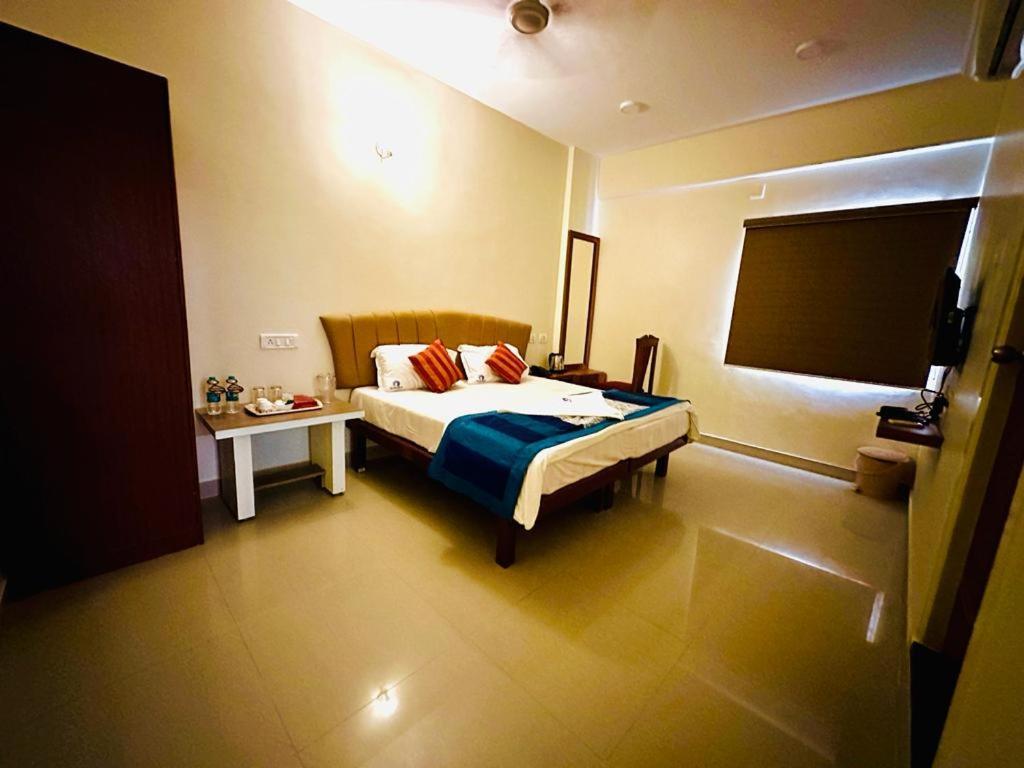 Hotel Sunlight Residency Chennai Zewnętrze zdjęcie
